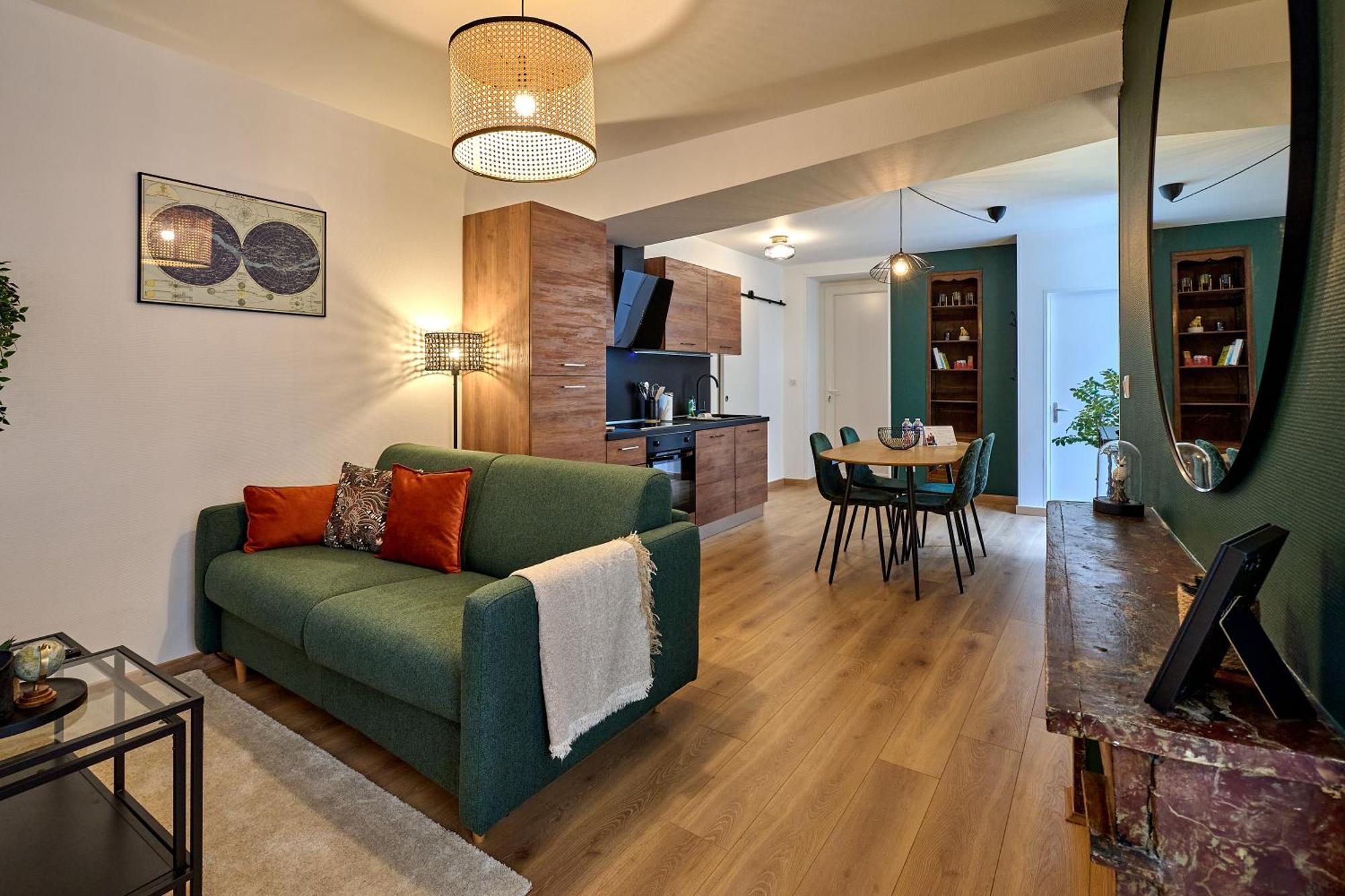 Апартаменты Le Oliva Chez Les M By Primo Conciergerie Невер Экстерьер фото